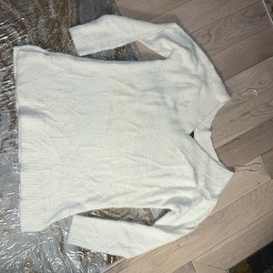 White fuzzy sweater 🤍